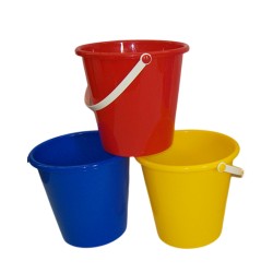 Plastic sand bucket