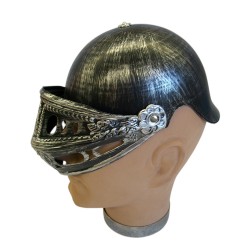 Knight's armoured hat   