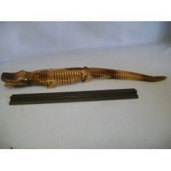 JOINTED WOODEN CROCODILE